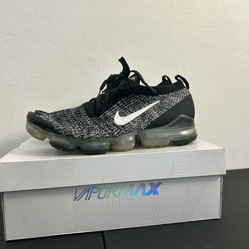 Nike VaporMax Flyknit Oreo Size 12 Sneakers